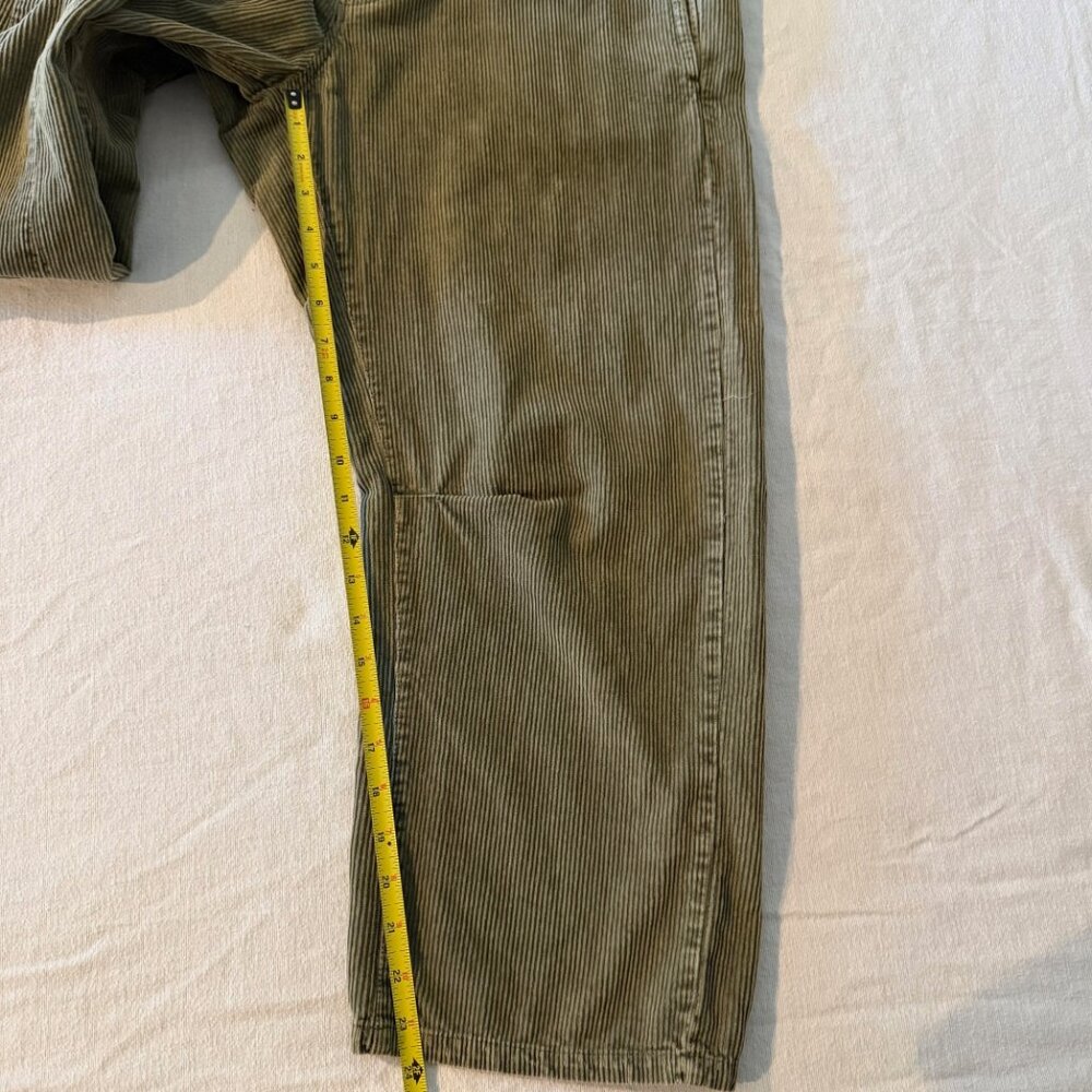 Free People We The Free Osaka Cord Jeans EUC - Color: Capulet Olive - Size 31 - Picture 8 of 9